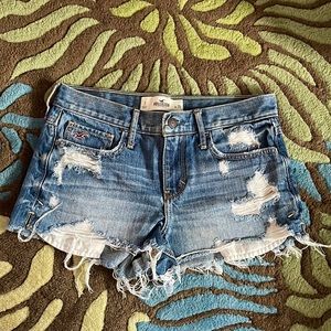 Hollister (size 3) Distressed Jean Shorts